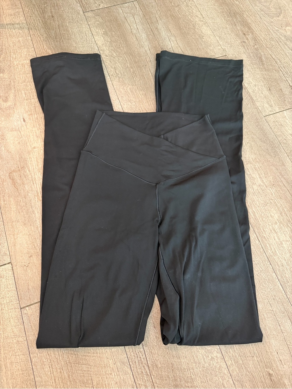 Aerie offline Long High-Waist Black Crossover Wide Leg Leggings